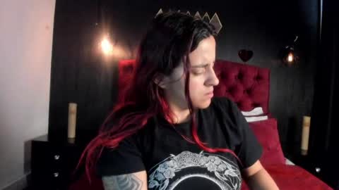 Snapshot of laia_jonees chatting on April 19, 2026, 11:53 am Laia online show from April 19, 2026, 11:53 am