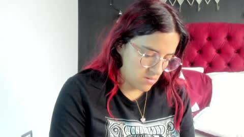 Snapshot of laia_jonees chatting on May 14, 2026, 12:01 pm Laia online show from May 14, 2026, 12:01 pm