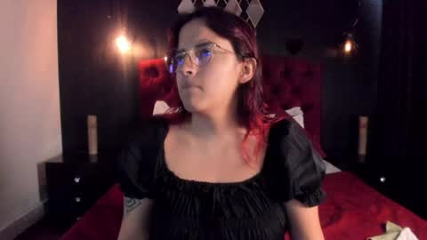 Snapshot of laia_jonees chatting on May 27, 2026, 12:02 pm Laia online show from May 27, 2026, 12:02 pm