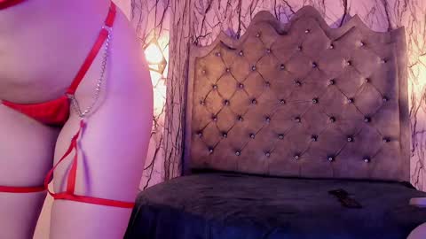 Laia online show from December 14, 2024, 3:25 pm