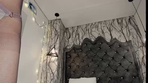 Laia online show from January 4, 2025, 6:09 pm