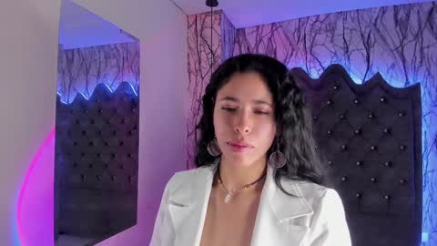 Laia online show from February 4, 2025, 5:23 pm