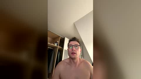 Snapshot of laichzeit1880 chatting on February 22, 2026, 4:35 am laichzeit1880 online show from February 22, 2026, 4:35 am