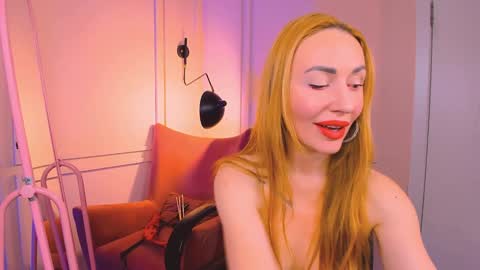 Snapshot of lakshmi_lotus chatting on February 5, 2025, 8:35 pm Lakshmi a online show from February 5, 2025, 8:35 pm
