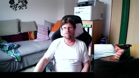 Snapshot of lala680 chatting on January 10, 2026, 1:24 pm Leonidas online show from January 10, 2026, 1:24 pm