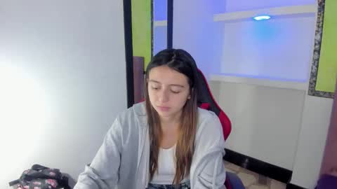 Lala clark online show from February 2, 2026, 8:29 pm