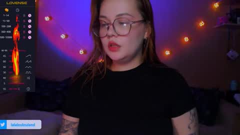 Snapshot of lala_loulou chatting on October 19, 2025, 8:20 pm Nicky online show from October 19, 2025, 8:20 pm