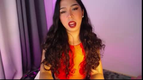 luna  online show from September 18, 2025, 12:40 pm