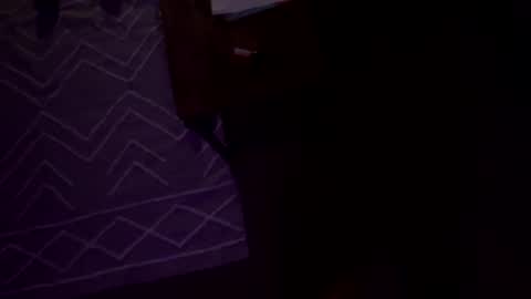 lalo112233vaz online show from October 17, 2025, 7:11 am