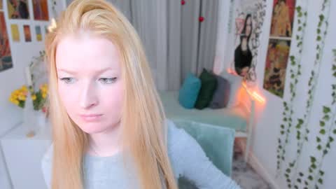 Laly online show from December 24, 2024, 7:00 pm