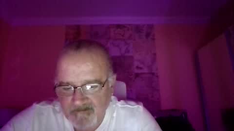 Snapshot of lamabama chatting on October 28, 2025, 11:07 pm lamabama online show from October 28, 2025, 11:07 pm