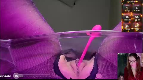 Lana online show from November 19, 2025, 9:09 am