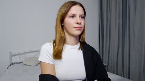 Snapshot of lana__j chatting on December 10, 2024, 12:49 pm Liana online show from December 10, 2024, 12:49 pm