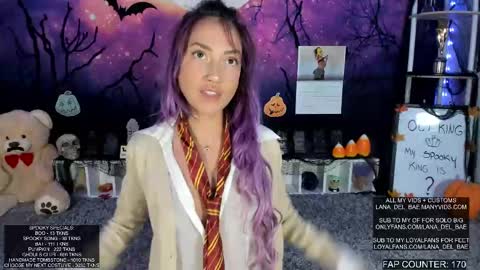 Lana Del Bae online show from October 7, 2025, 2:09 am