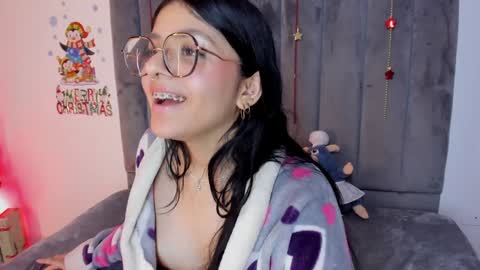 Snapshot of lana_dol chatting on January 6, 2025, 6:20 pm ... . . ... online show from January 6, 2025, 6:20 pm