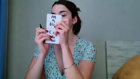 Snapshot of lana_gl chatting on June 4, 2026, 9:59 am lana_gl online show from June 4, 2026, 9:59 am