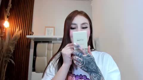 Snapshot of lana_jonnes_ chatting on October 17, 2025, 9:50 pm Lana     igauroraaaaaaaaa 1 online show from October 17, 2025, 9:50 pm