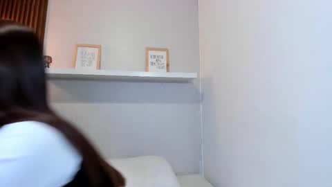 Snapshot of lana_jonnes_ chatting on October 19, 2025, 2:01 am Lana     igauroraaaaaaaaa 1 online show from October 19, 2025, 2:01 am