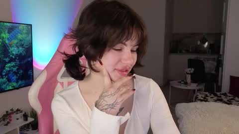 Eva online show from March 16, 2026, 3:45 am