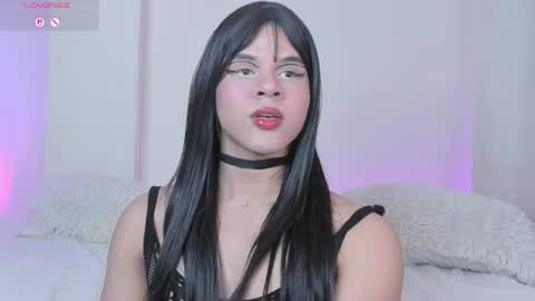 INDEPENDENT MODEL online show from June 18, 2026, 2:01 am