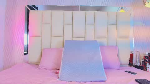 Vanessa  online show from June 25, 2026, 12:09 pm