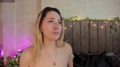 Snapshot of lanaamills chatting on February 5, 2026, 5:01 am Lana online show from February 5, 2026, 5:01 am