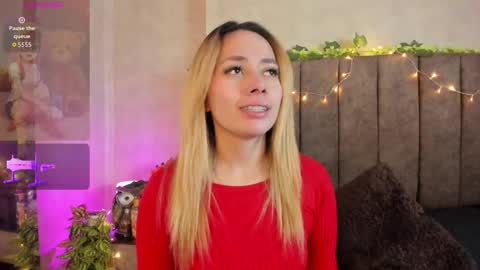 Snapshot of lanaamills chatting on February 14, 2026, 5:15 am Lana online show from February 14, 2026, 5:15 am