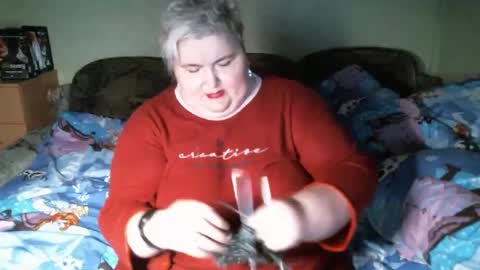 lanacat555 online show from January 20, 2025, 11:32 pm