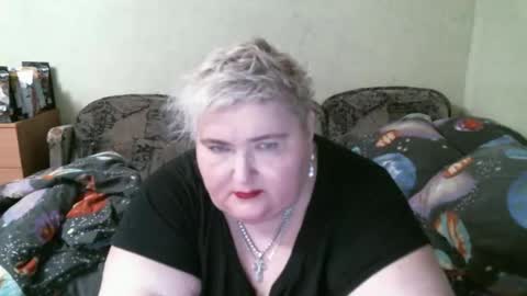 lanacat555 online show from January 26, 2025, 3:47 pm