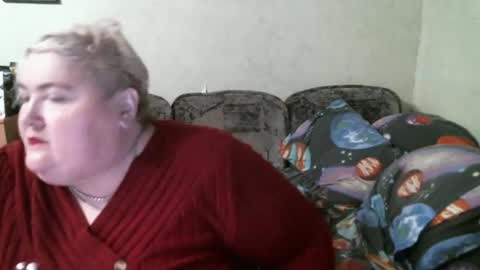 lanacat555 online show from January 28, 2025, 6:49 pm