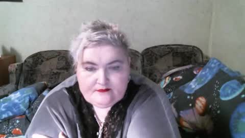 lanacat555 online show from February 23, 2025, 5:39 pm