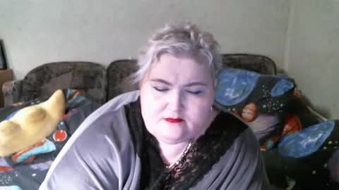 lanacat555 online show from February 24, 2025, 6:26 pm