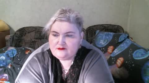lanacat555 online show from February 25, 2025, 3:27 pm