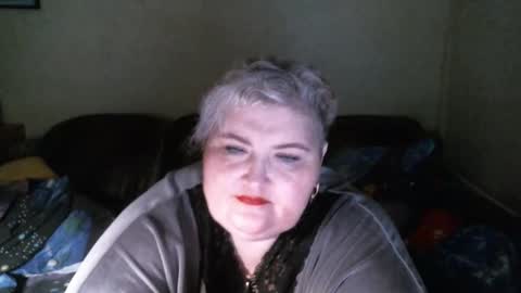 lanacat555 online show from February 28, 2025, 10:50 pm