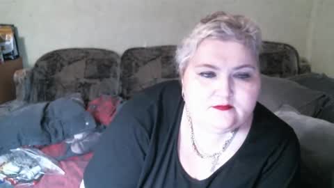 lanacat555 online show from March 11, 2025, 8:31 pm