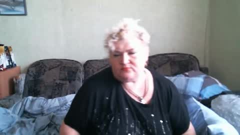 lanacat555 online show from September 9, 2025, 11:32 am
