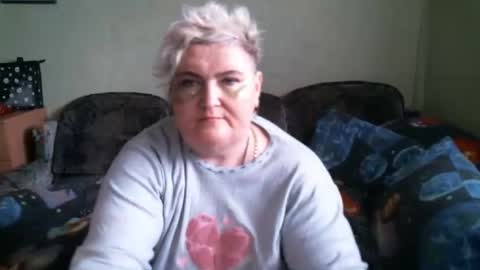 lanacat555 online show from October 1, 2025, 9:48 am