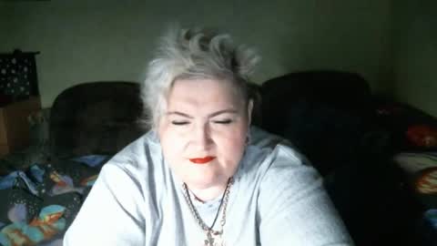 lanacat555 online show from October 1, 2025, 11:22 pm
