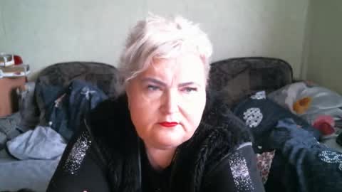 lanacat555 online show from December 15, 2025, 11:36 am