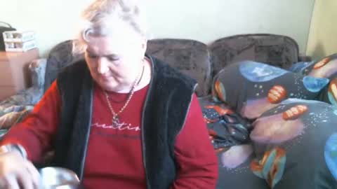 lanacat555 online show from February 3, 2026, 12:10 pm