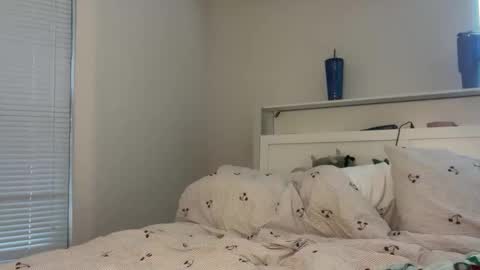 lanademira online show from April 5, 2026, 7:33 pm