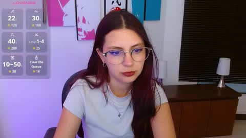 Alana Garcia  online show from October 24, 2025, 11:28 am