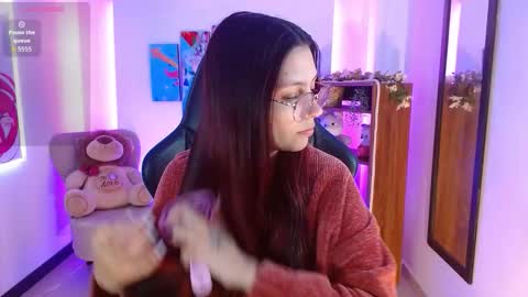 Alana Garcia  online show from January 10, 2026, 12:07 pm