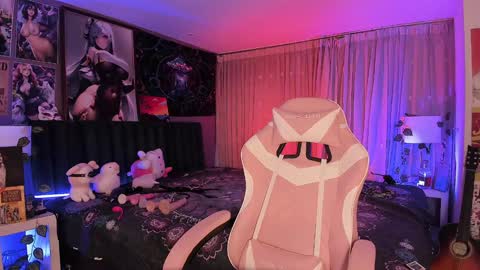 L A N A  online show from January 17, 2025, 5:11 am