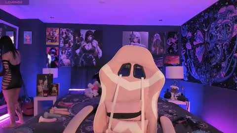 L A N A  online show from October 4, 2025, 3:54 pm