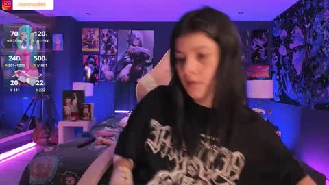 L A N A  online show from October 15, 2025, 9:26 pm