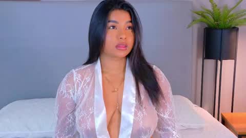 Lana online show from April 20, 2026, 7:59 pm