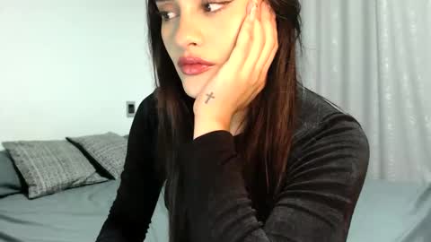 lanawinters1 online show from April 25, 2026, 3:20 am