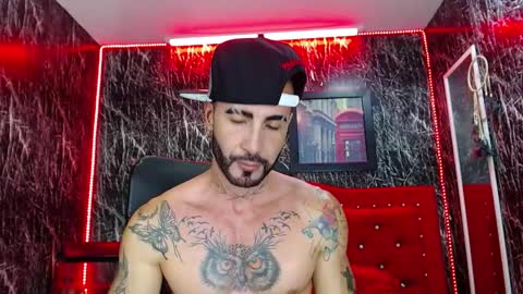 Snapshot of lancelot_benwick chatting on January 12, 2025, 5:24 am Lancelot Benwick online show from January 12, 2025, 5:24 am