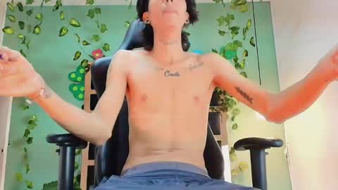 langelo_el online show from June 3, 2026, 12:19 pm
